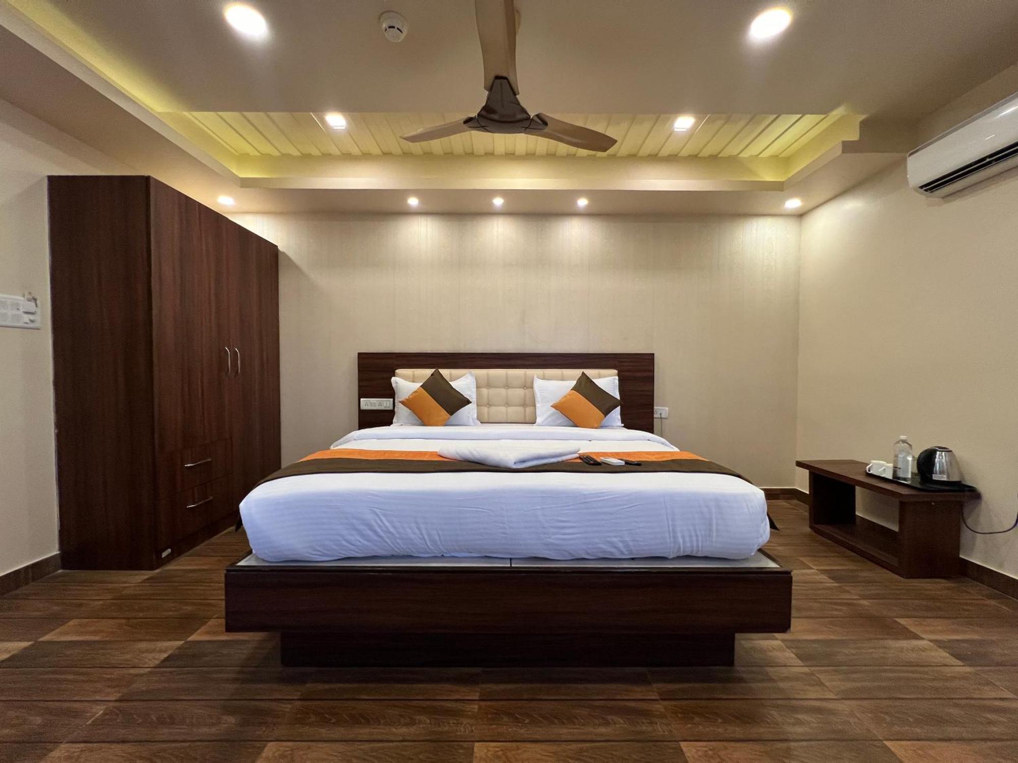 Grand Falcon Electronic City Kammasandra Exterior photo