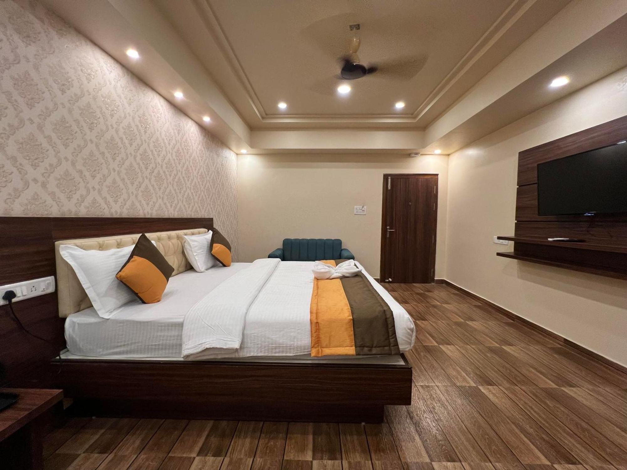 Grand Falcon Electronic City Kammasandra Exterior photo