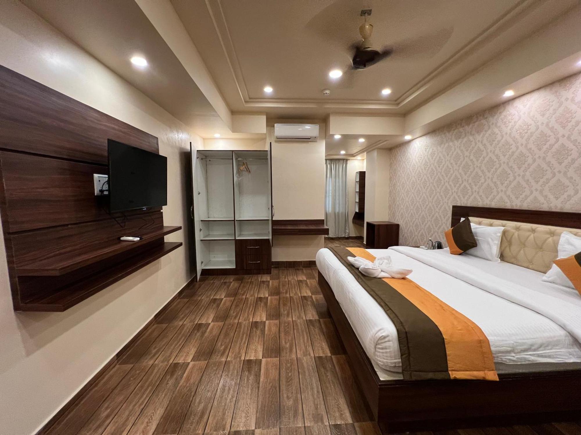 Grand Falcon Electronic City Kammasandra Exterior photo