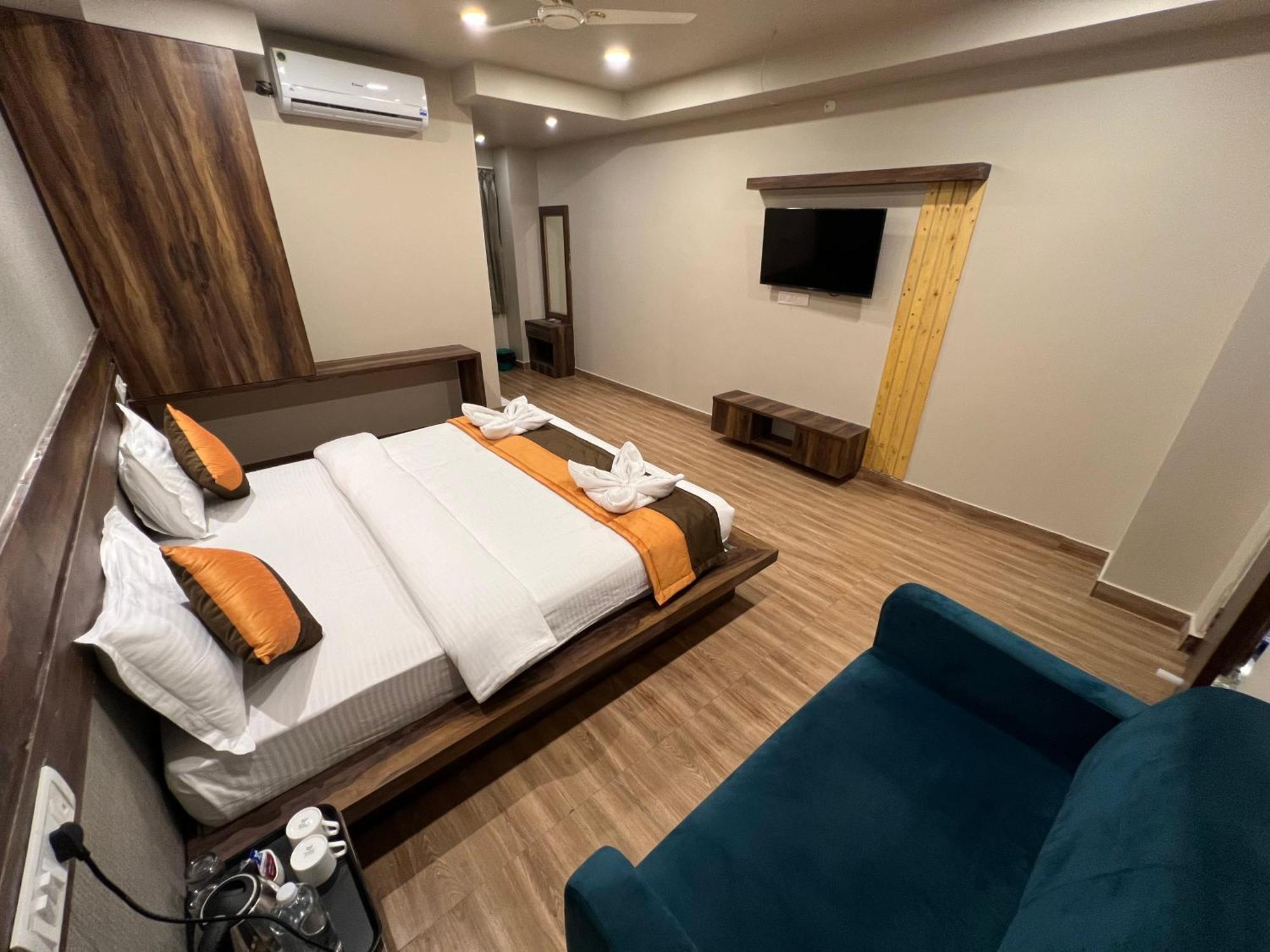 Grand Falcon Electronic City Kammasandra Exterior photo
