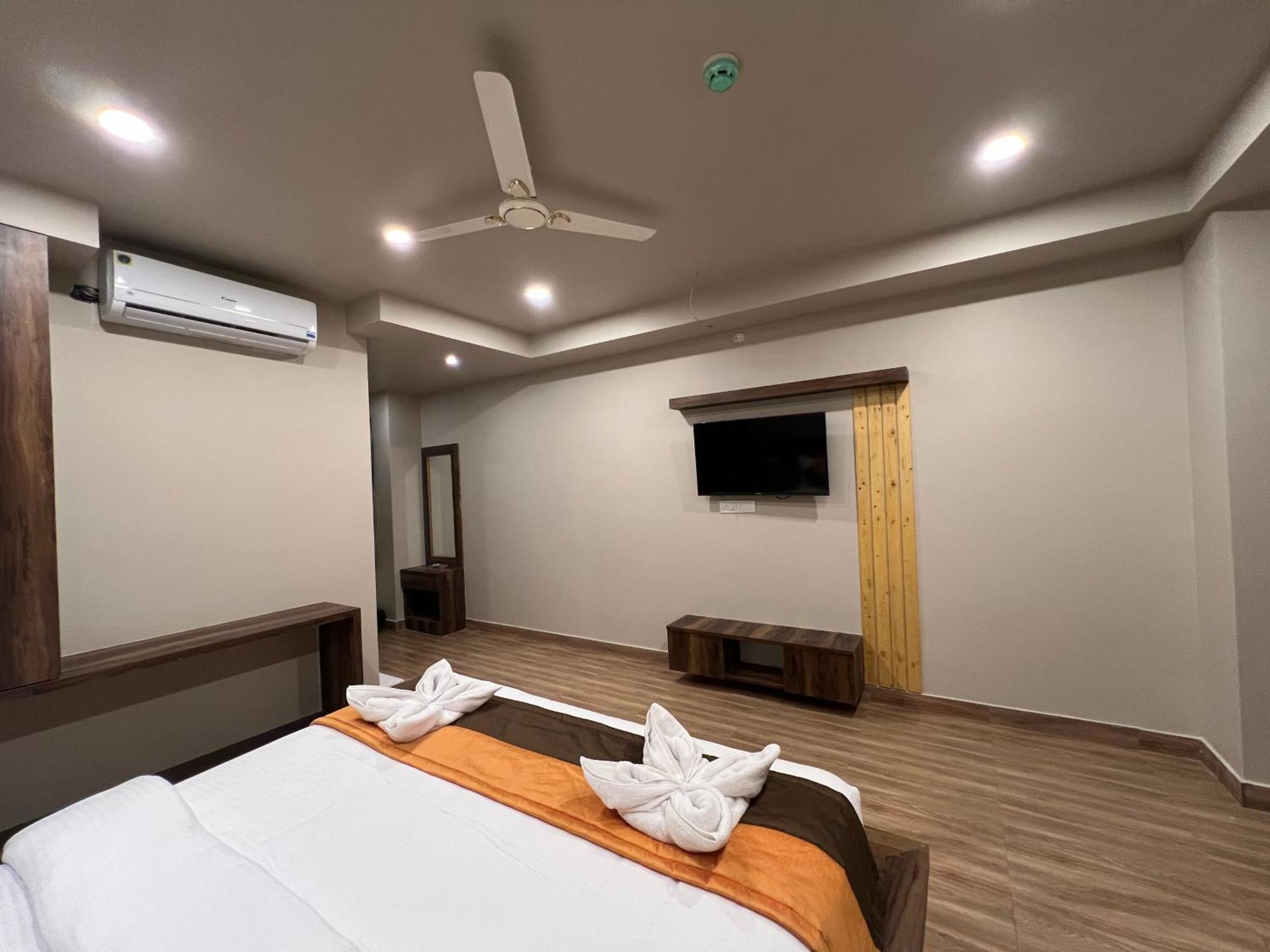 Grand Falcon Electronic City Kammasandra Exterior photo