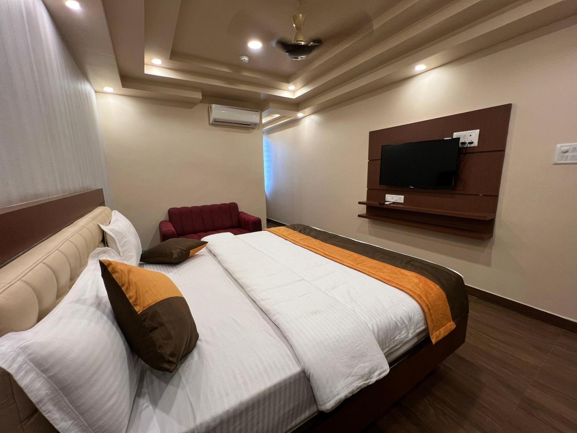 Grand Falcon Electronic City Kammasandra Exterior photo