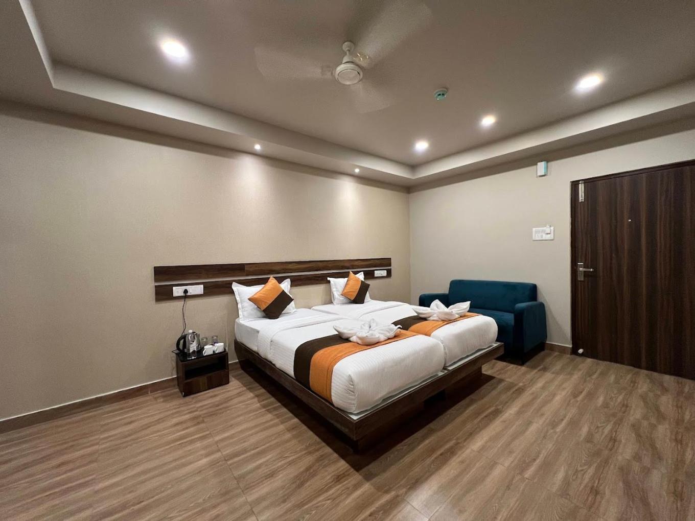 Grand Falcon Electronic City Kammasandra Exterior photo