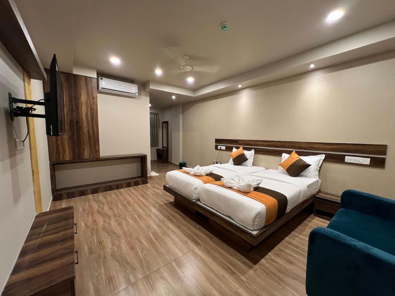 Grand Falcon Electronic City Kammasandra Exterior photo